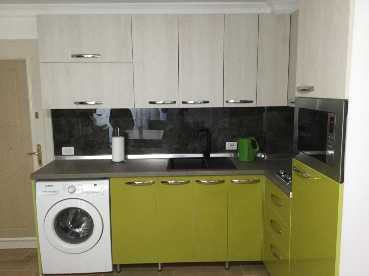 Kk Fafa Apartments Golem  Luaran gambar
